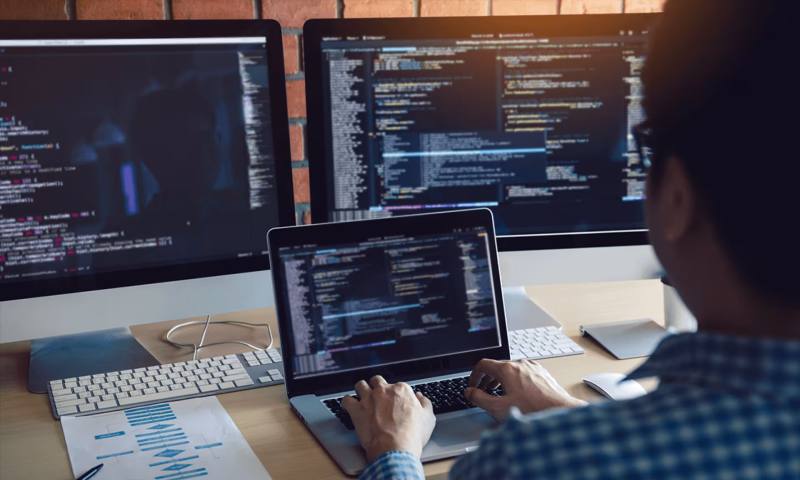 数据科学选型：R与Python如何赋能丰宁网站建设？